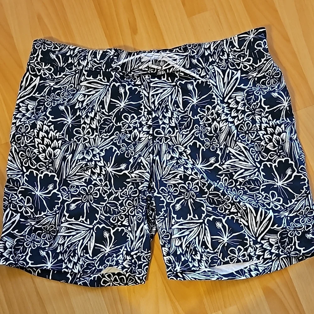 Men's 2X/XXL Swim Trunks NWOT